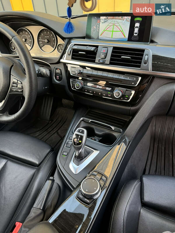 Седан BMW 3 Series 2016 в Киеве