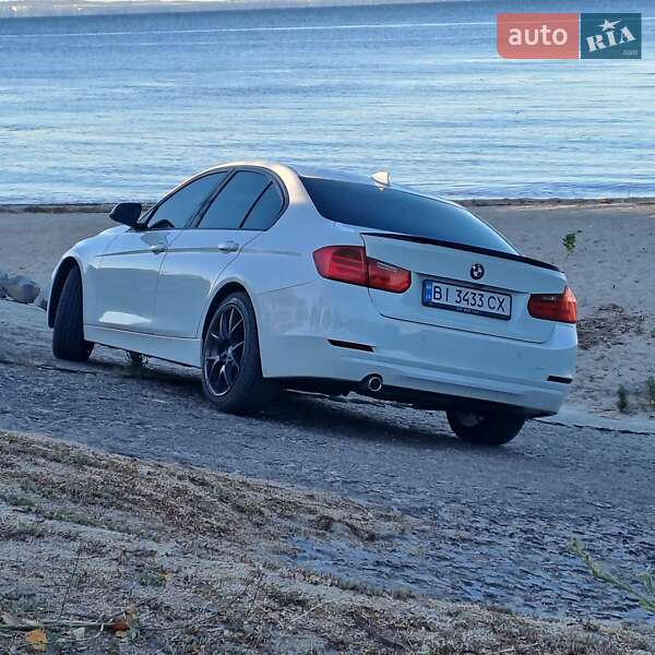 Седан BMW 3 Series 2013 в Светловодске