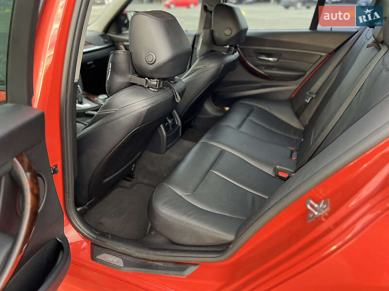 Седан BMW 3 Series 2013 в Киеве