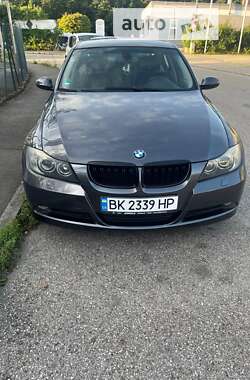 Седан BMW 3 Series 2006 в Рівному