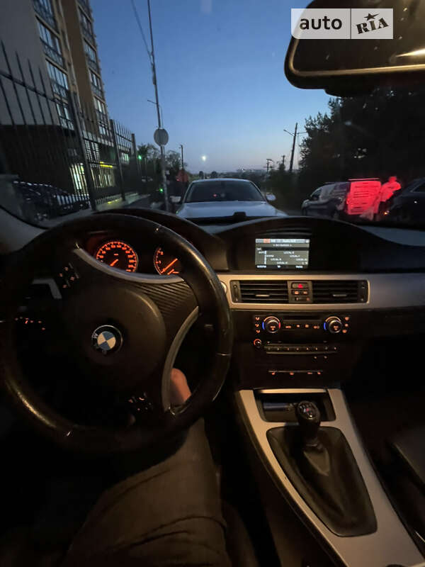Седан BMW 3 Series 2007 в Києві