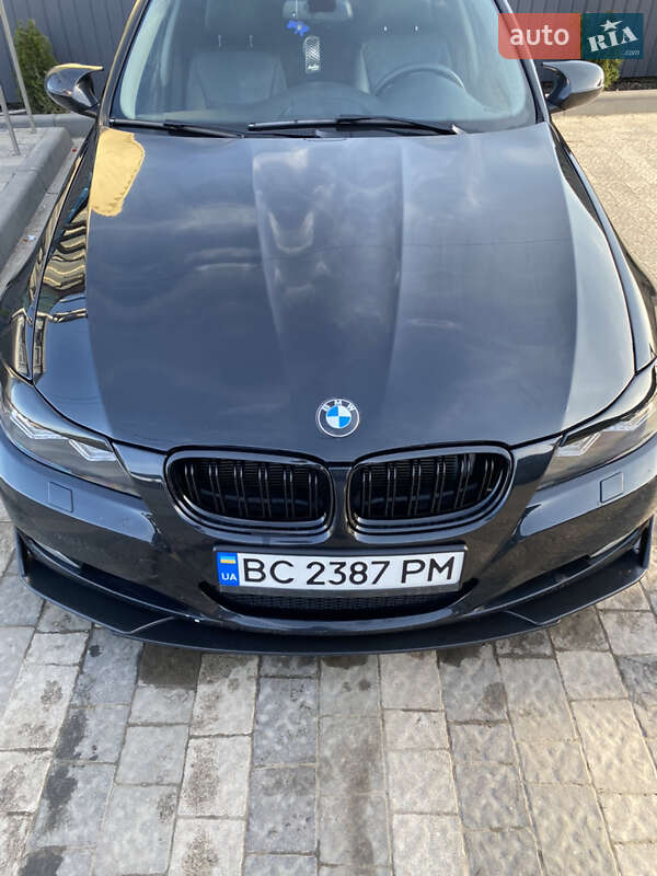 Седан BMW 3 Series 2011 в Львове