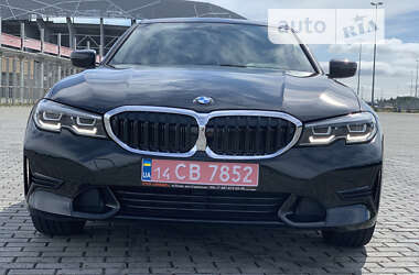 Седан BMW 3 Series 2019 в Львове