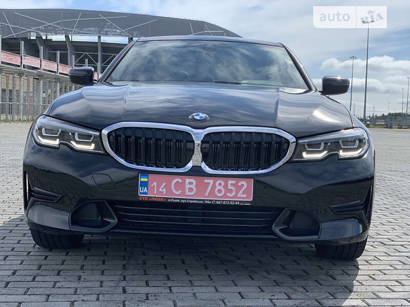 Седан BMW 3 Series 2019 в Львові