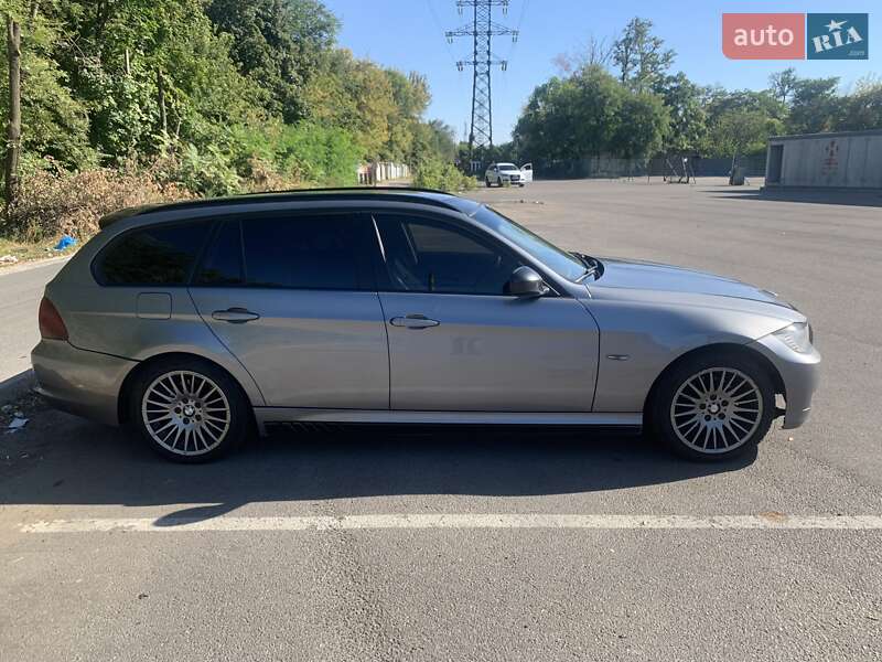 Универсал BMW 3 Series 2010 в Днепре