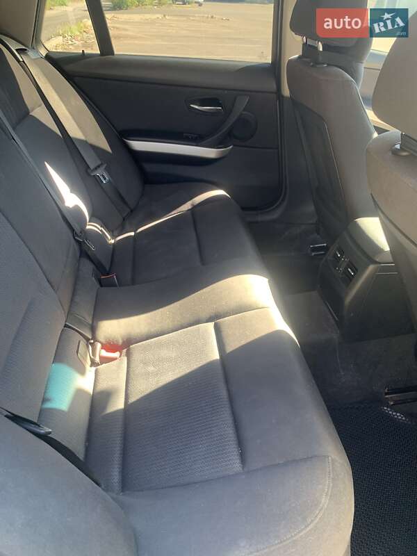 Универсал BMW 3 Series 2010 в Днепре