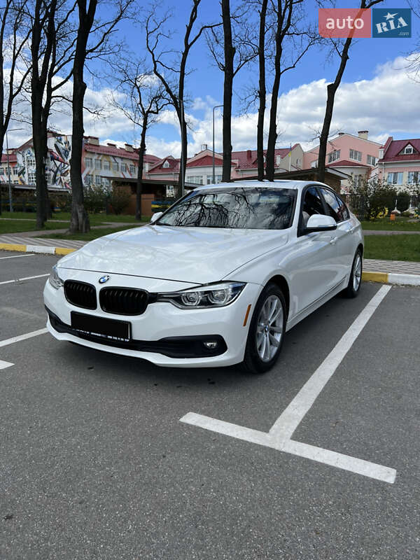 Седан BMW 3 Series 2017 в Киеве