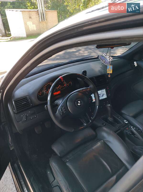 Седан BMW 3 Series 2004 в Глобине