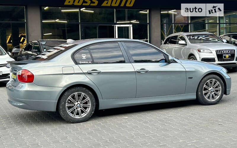 Седан BMW 3 Series 2006 в Черновцах