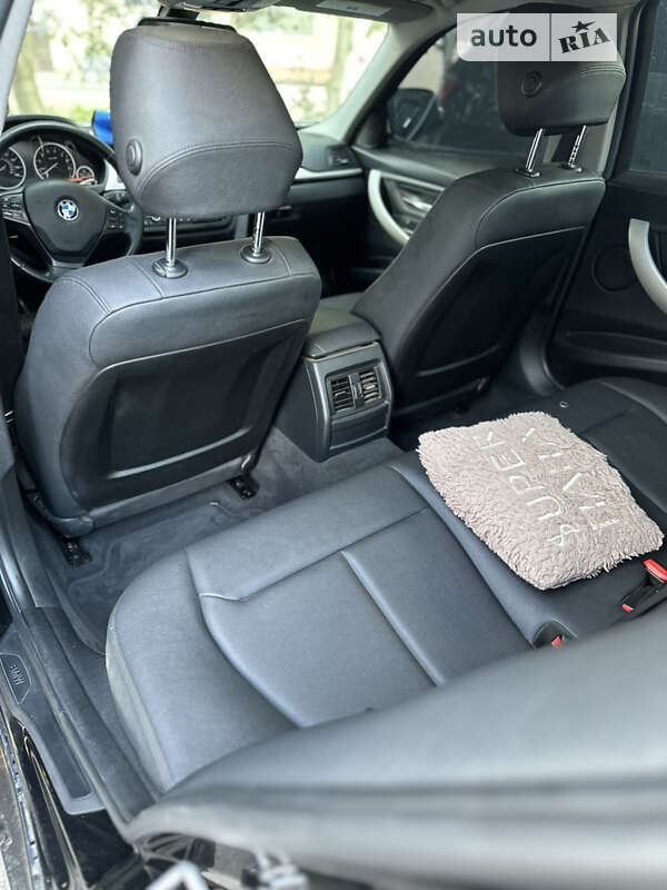 Седан BMW 3 Series 2013 в Одесі