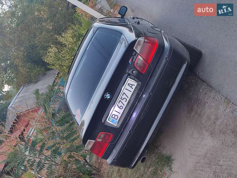 Седан BMW 3 Series 2004 в Полтаві