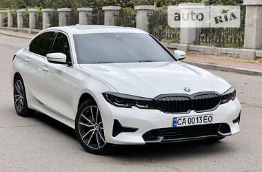 Седан BMW 3 Series 2019 в Умані