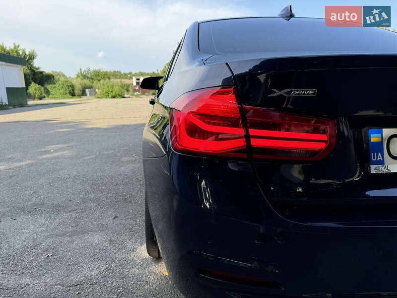 Седан BMW 3 Series 2017 в Чернигове
