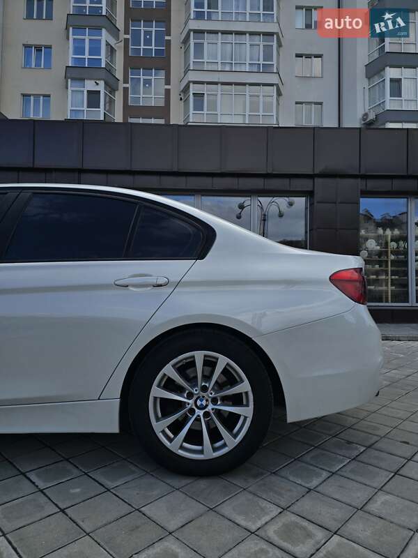 Седан BMW 3 Series 2015 в Ивано-Франковске