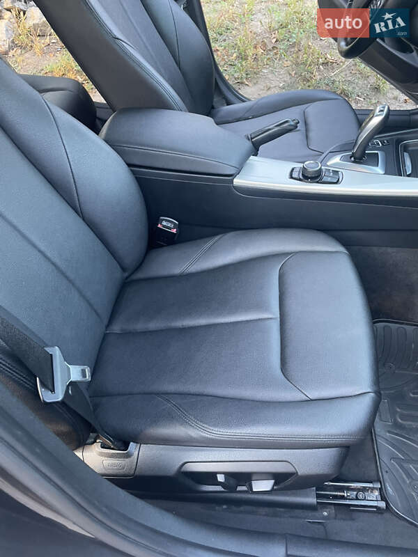 Седан BMW 3 Series 2013 в Первомайську