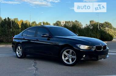 Седан BMW 3 Series 2015 в Киеве