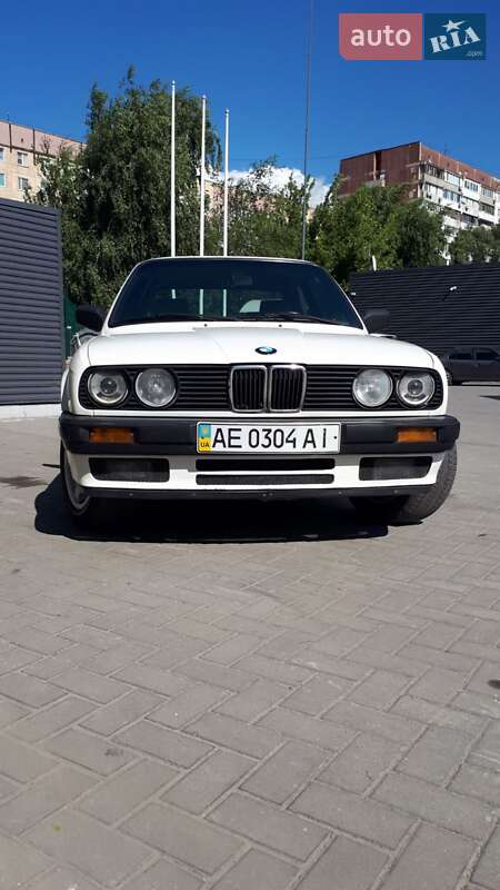 Седан BMW 3 Series 1991 в Днепре