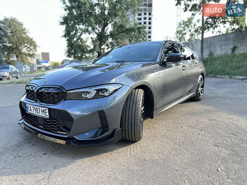 Седан BMW 3 Series 2020 в Киеве