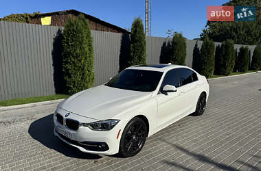 Седан BMW 3 Series 2017 в Кропивницком