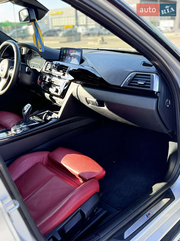 Седан BMW 3 Series 2018 в Львові