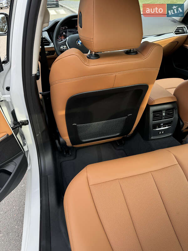Седан BMW 3 Series 2022 в Києві