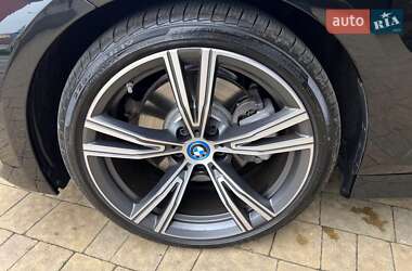 Седан BMW 3 Series 2022 в 