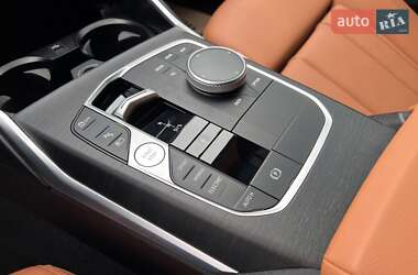 Седан BMW 3 Series 2022 в 