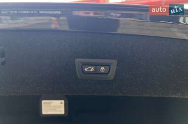 Седан BMW 3 Series 2022 в 