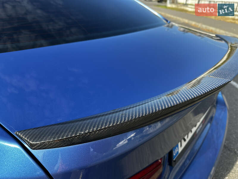 Седан BMW 3 Series 2016 в Киеве