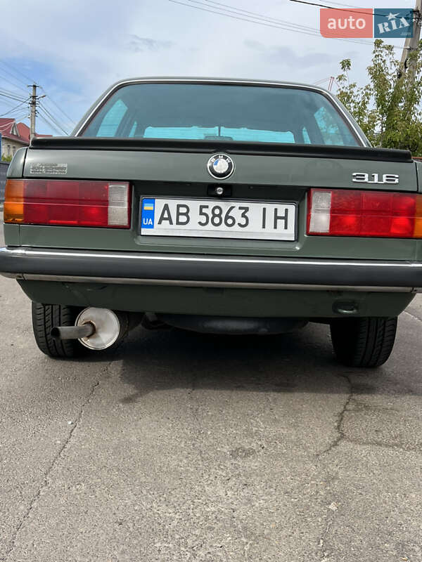 Седан BMW 3 Series 1984 в Киеве