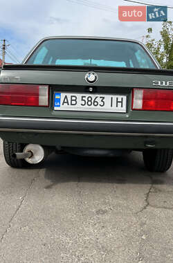 Седан BMW 3 Series 1984 в Киеве