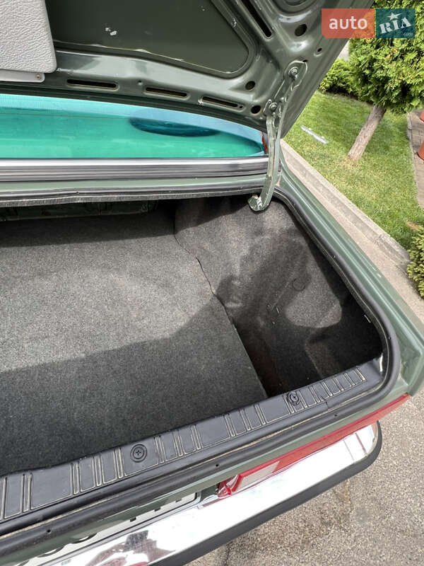 Седан BMW 3 Series 1984 в Киеве