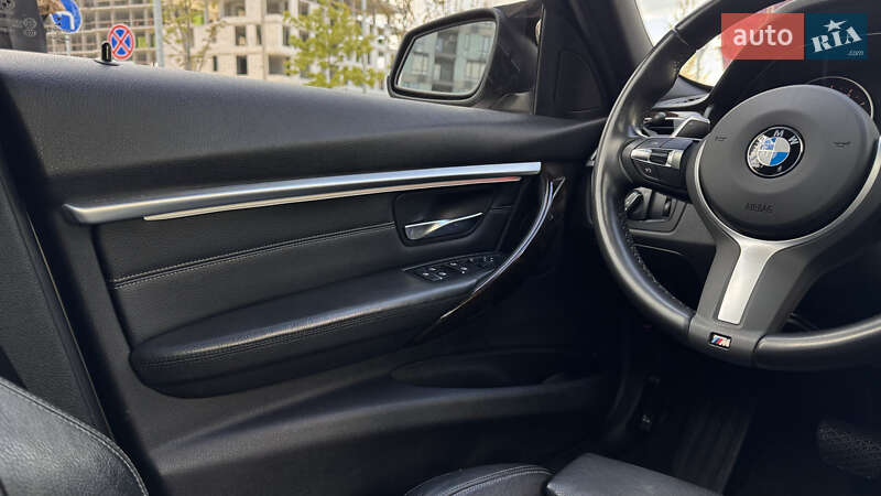 Седан BMW 3 Series 2015 в Киеве