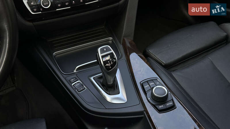 Седан BMW 3 Series 2015 в Киеве