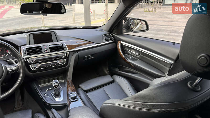 Седан BMW 3 Series 2015 в Киеве