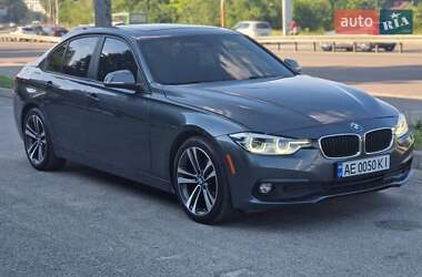 Седан BMW 3 Series 2018 в Дніпрі