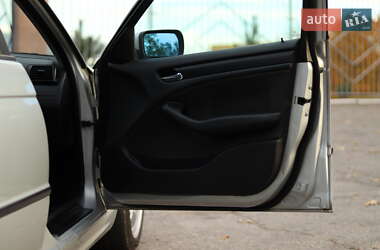 Седан BMW 3 Series 2002 в 