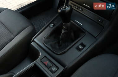 Седан BMW 3 Series 2002 в 