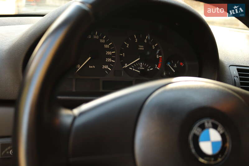 Седан BMW 3 Series 2002 в Червоному Донце фото 68 Седан BMW 3 Series 2002 в Червоному Донце