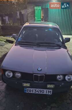 Седан BMW 3 Series 1982 в Березівці