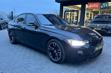 Седан BMW 3 Series 2013 в Чернівцях