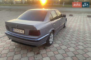 Седан BMW 3 Series 1995 в Дунаївцях