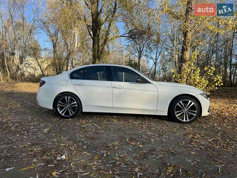 Седан BMW 3 Series 2018 в 