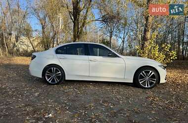 Седан BMW 3 Series 2018 в 