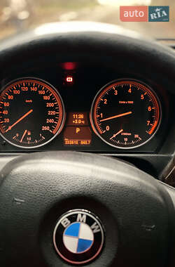 Седан BMW 3 Series 2011 в 