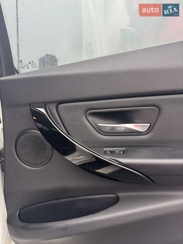 Седан BMW 3 Series 2018 в Києві фото 16 Седан BMW 3 Series 2018 в Києві