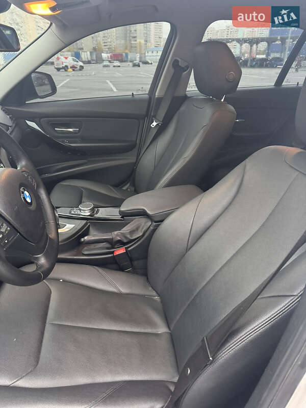Седан BMW 3 Series 2018 в Києві фото 21 Седан BMW 3 Series 2018 в Києві