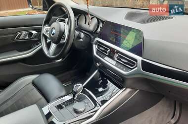 Седан BMW 3 Series 2019 в Львове