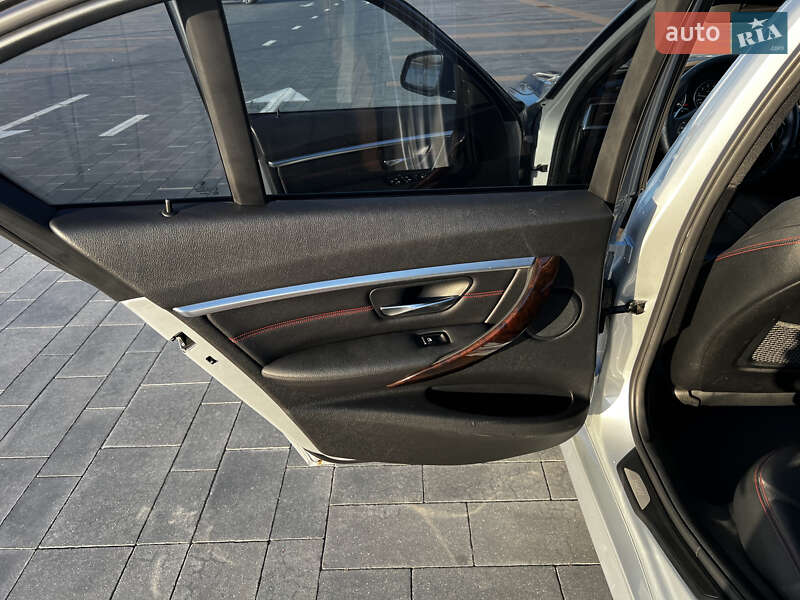 Седан BMW 3 Series 2015 в Одессе