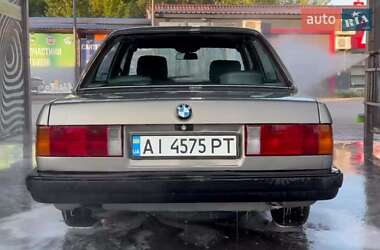 Седан BMW 3 Series 1985 в Киеве